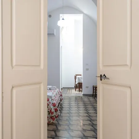 Apartment La Dimora Di Giorgio E Silene Matino